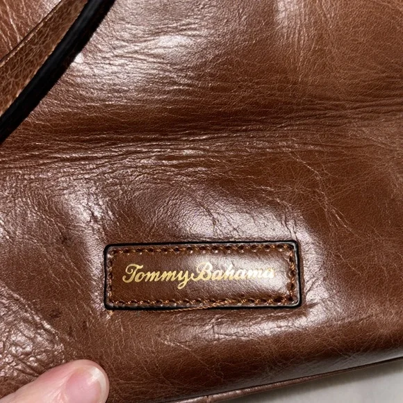 Leather Tommy Bahama purse handbag brown tobacco color flat bottom - Picture 12 of 12